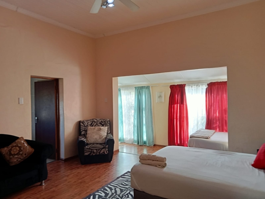 6 Bedroom Property for Sale in Fort Hill Eastern Cape